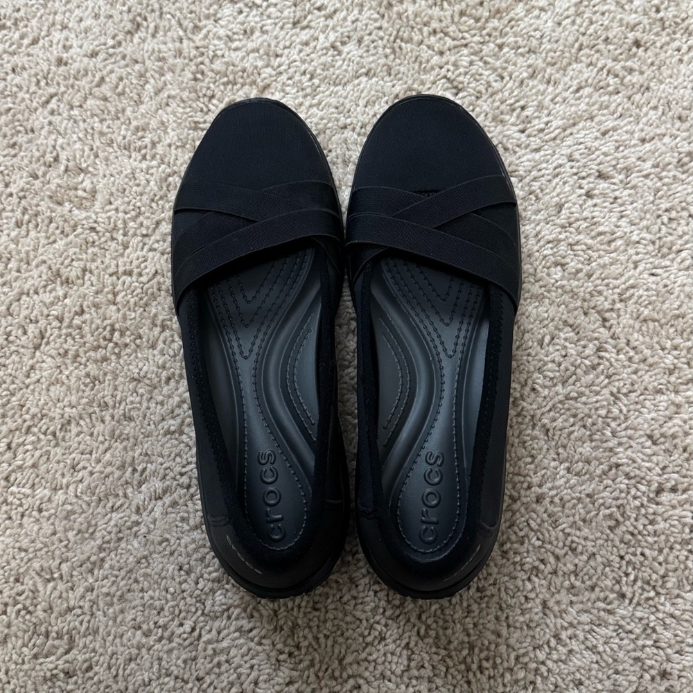 CROCS Women’s Black Slip-On Ballet Flats with Cross-Strap